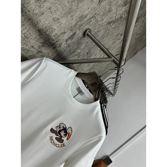 Moncler men's and women's crew neck white short sleeve T-shirt - Picture 2 of 9